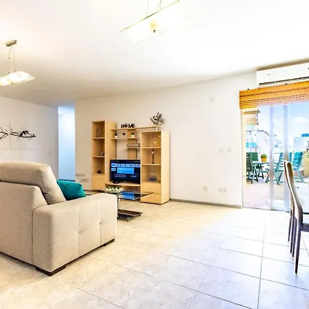Seaview With Private Terrace Sleep 8 By Quicktrips St Paul's Bay