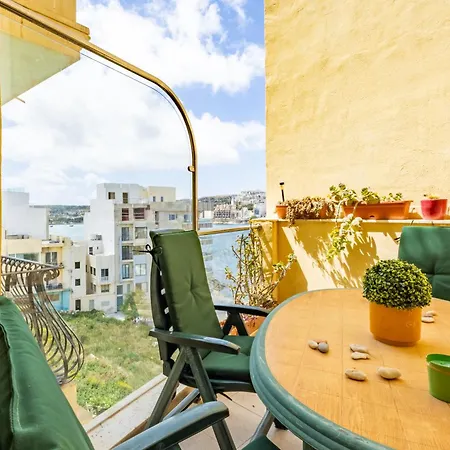 Apartment Seaview With Private Terrace Sleep 8 By Quicktrips St. Paul's Bay