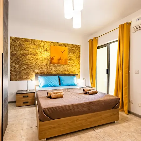 Apartamento Seaview With Private Terrace Sleep 8 By Quicktrips