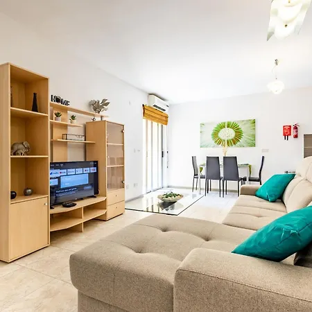 Seaview With Private Terrace Sleep 8 By Quicktrips Apartment *
