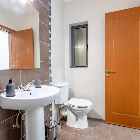Apartment Seaview With Private Terrace Sleep 8 By Quicktrips St. Paul's Bay