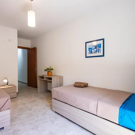 Seaview With Private Terrace Sleep 8 By Quicktrips Apartment *