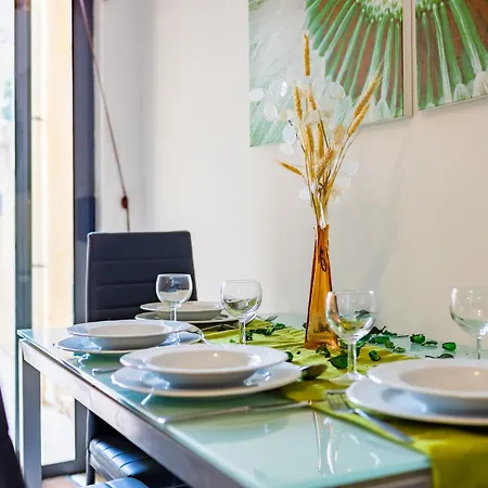 Apartment Seaview With Private Terrace Sleep 8 By Quicktrips *